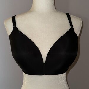Victoria’s Secret Bra black 38D No wires NWOT interchangeable straps
